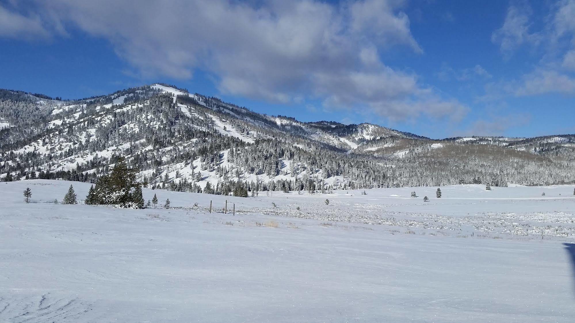 Beaver Creek Lodge ローガン エクステリア 写真