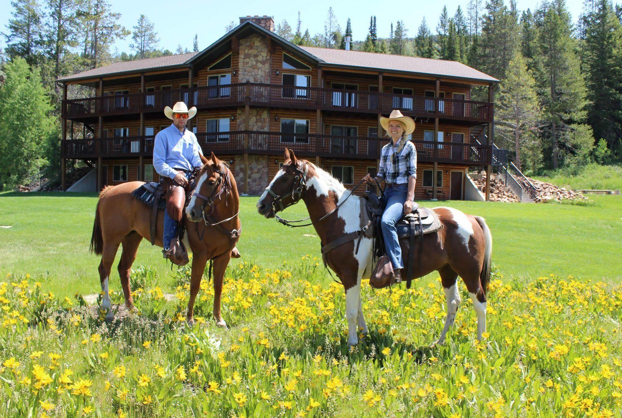 Beaver Creek Lodge ローガン エクステリア 写真